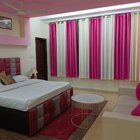 Star Inn Delhi  Buitenkant foto