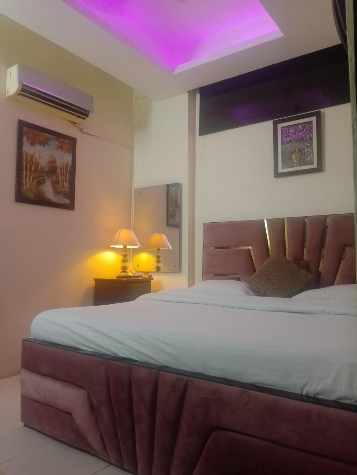 Star Inn Delhi  Buitenkant foto