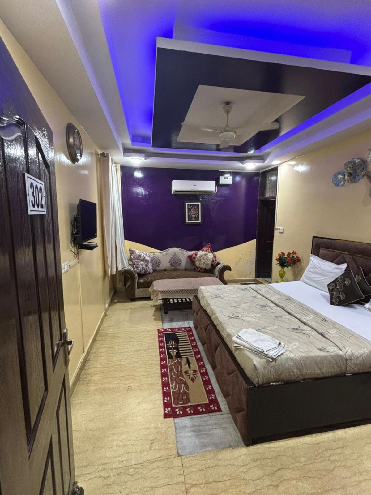 Star Inn Delhi  Buitenkant foto