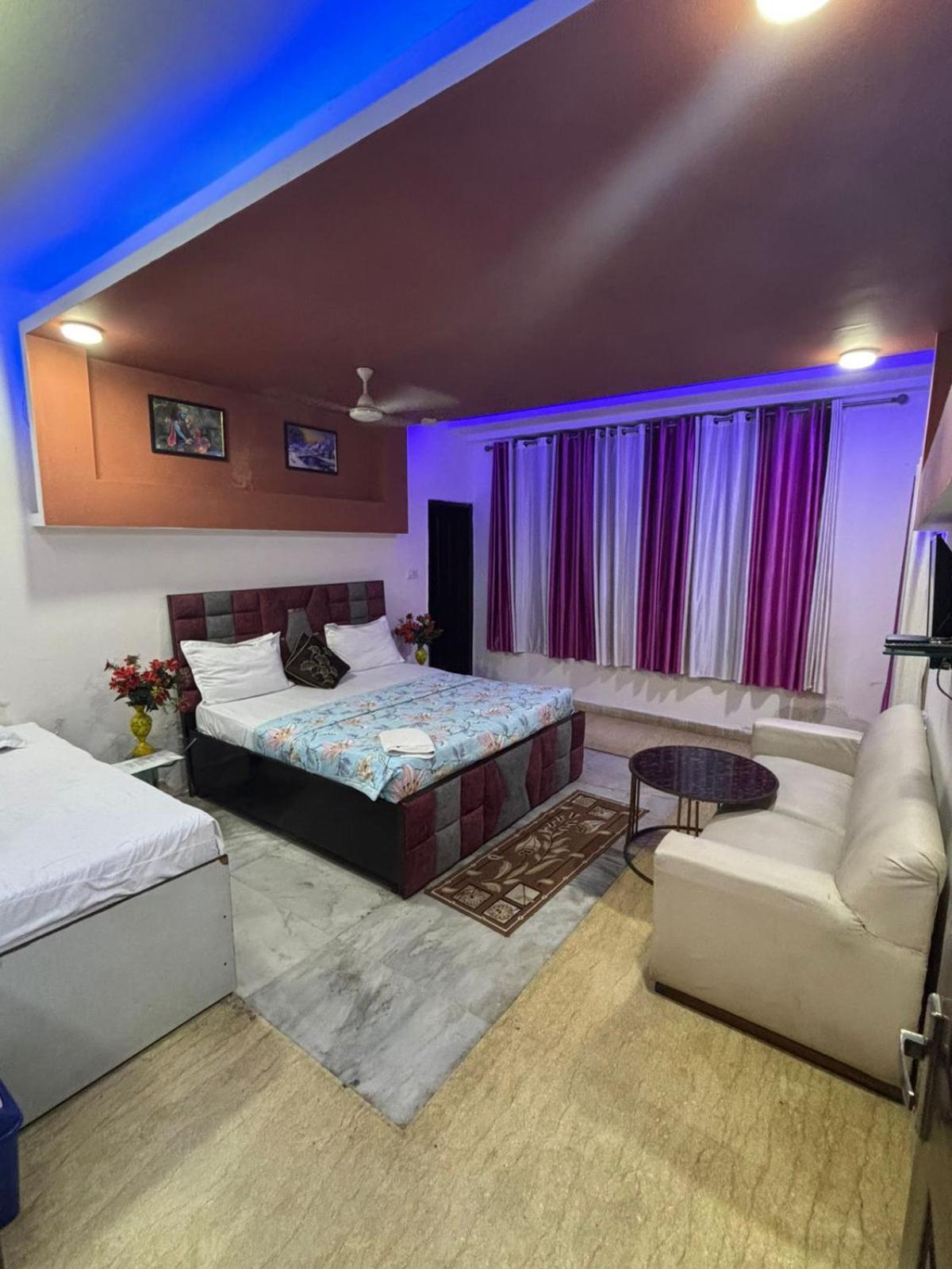 Star Inn Delhi  Buitenkant foto